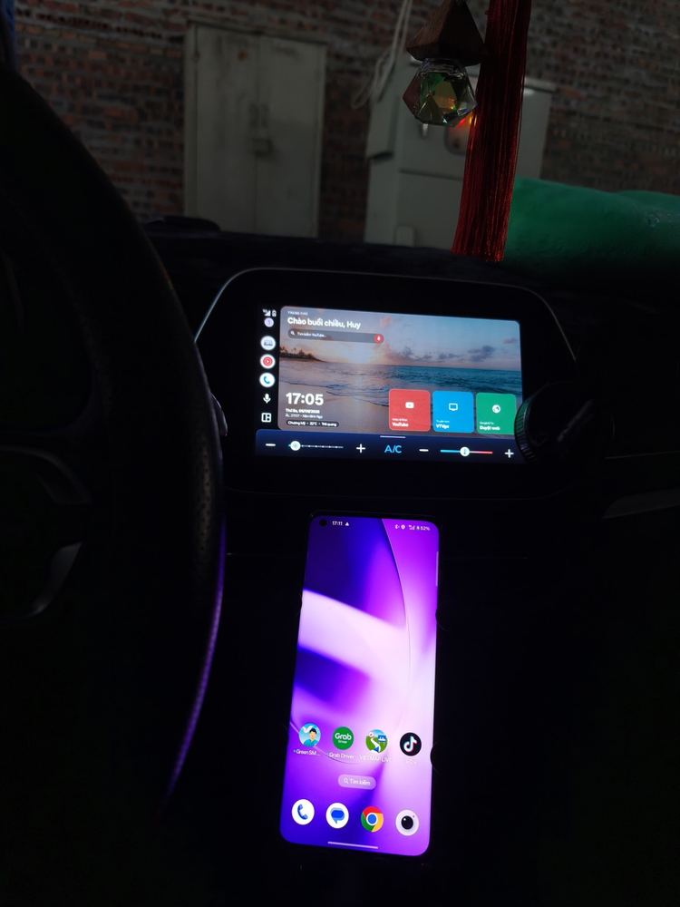 Phản Chiếu Màn Hình Điện Thoại (Screen Mirroring) Kèm Cảm Ứng 2 Chiều Trên Ô Tô